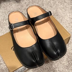 Matisse Leather Merlin Split-Toe Tabi Mules